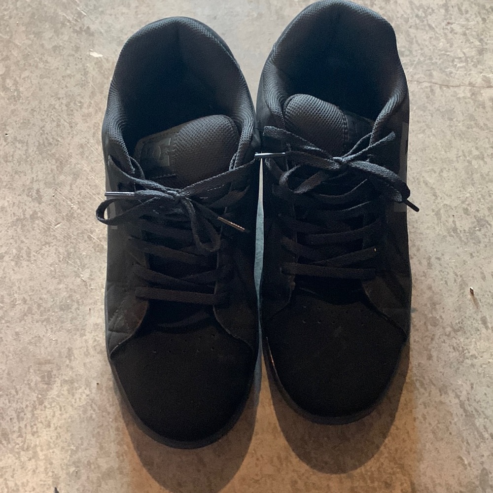 Men’s DC shoes